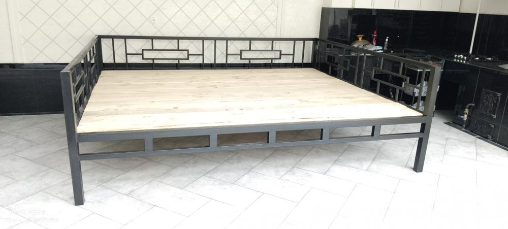Yig‘iladigan tapchan 2.5x3 loft, mustahkam va qulay.