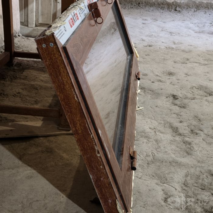 Продам двер и форточки