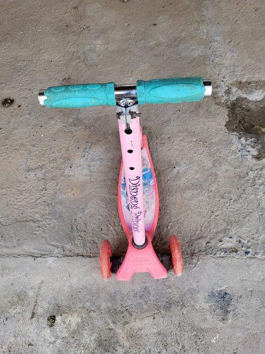 Самокат пен электромобиль продаеться продаеться продаеться продаеться