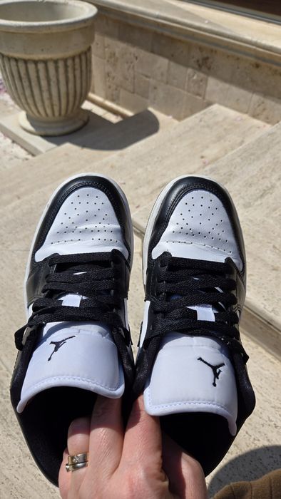 Pantofi sport/ Sneakers/Adidasi Nike Air Jordan 1 Low  Alb-negru, marimeav