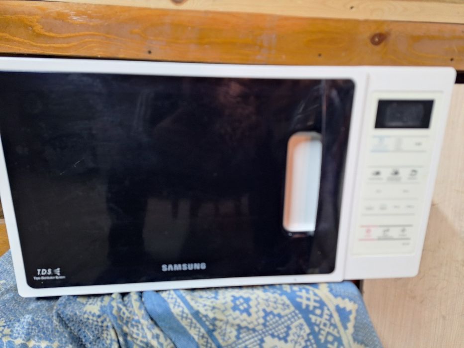 Продам микроволновку самсунг