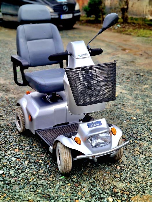 Scuter Carut electric pentru persoane cu dizabilități sau handicap