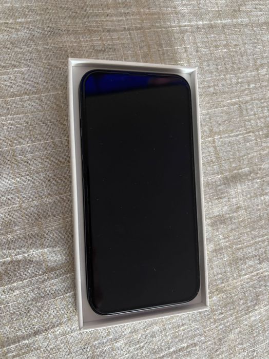 Vand telefon Iphone 13