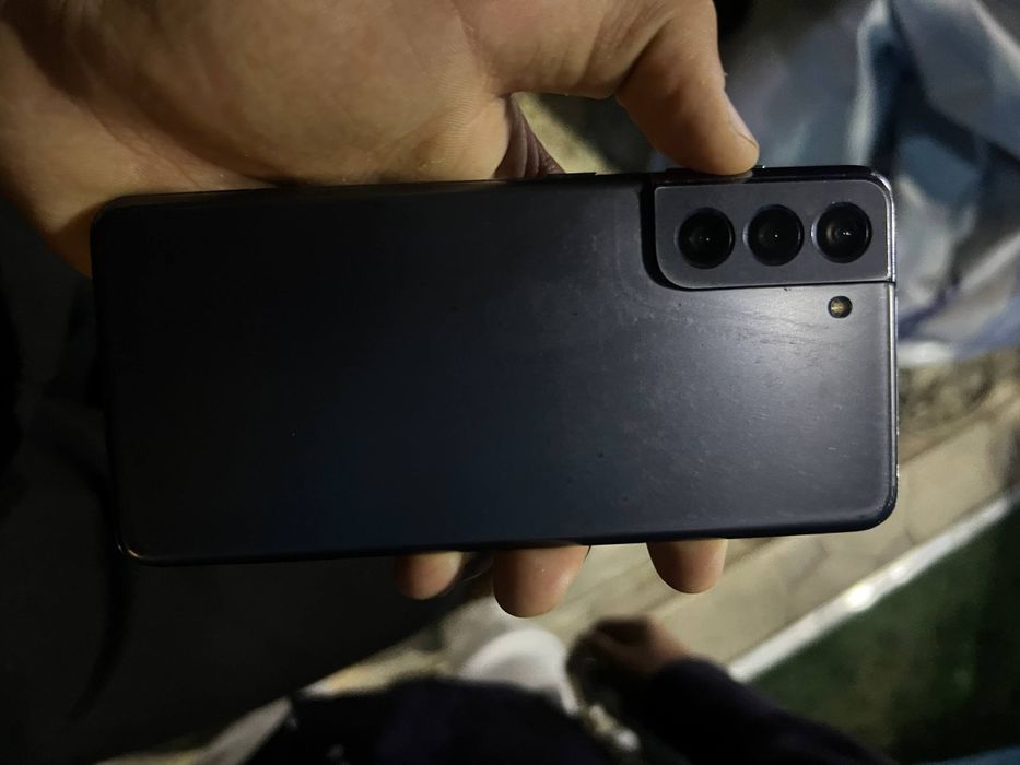 Samsung s21 5g 256 gb xolati ideal aybi yuq ekran batare radnoy