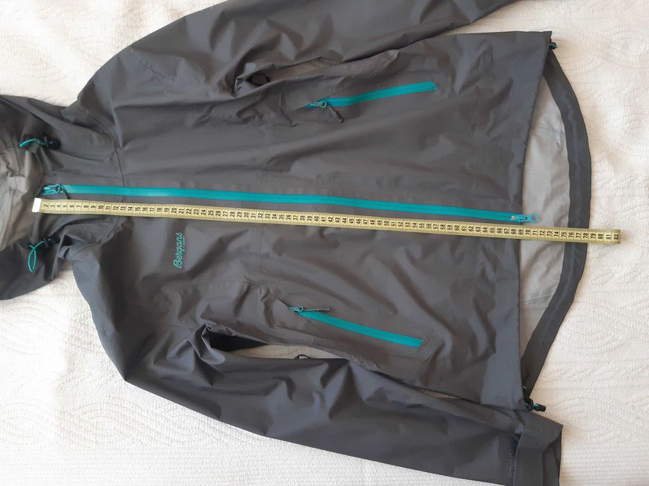 Висок клас туристическо Яке Bergans 1395 LETTO LADY M