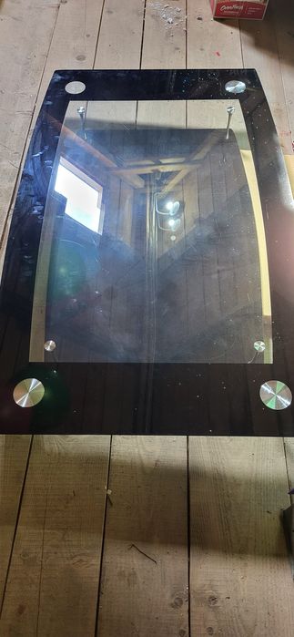 Vând masă de sticla