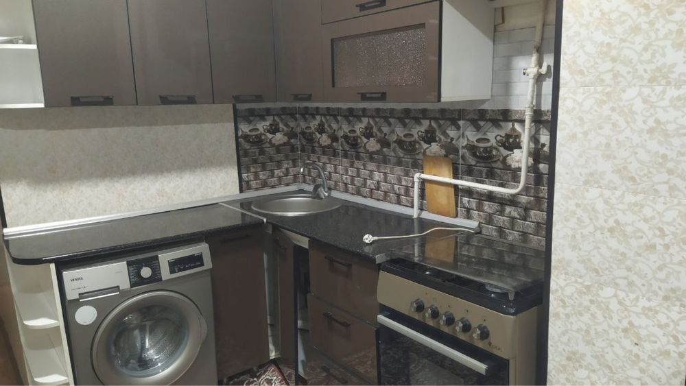 Продается квартира 2 комнатная 4 мкр 1 этаж с мебелью с техникой