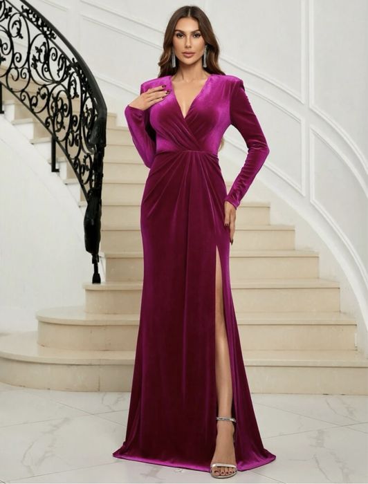 Rochie de nunta roz.