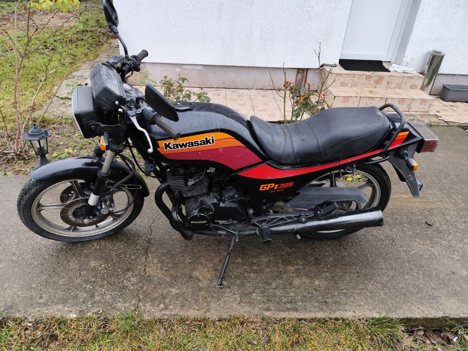Kawasaki GPZ 305, stare buna pentru anii ei, neinmatriculata in RO