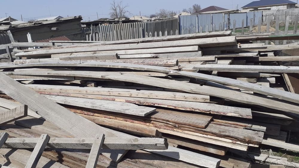 Тезек сатылады және отындық ағаш  тегін