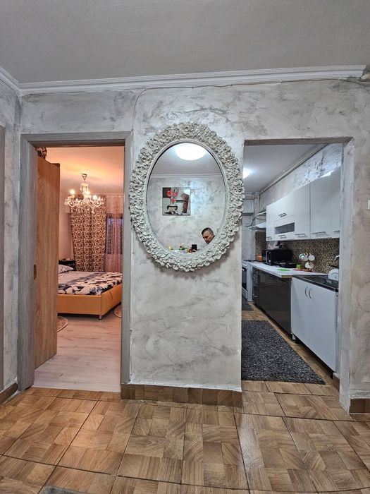 De vanzare 2 camere zona victoria.Emag