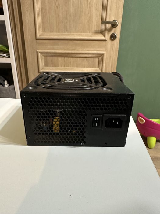 Блок питания Cougar STX 750