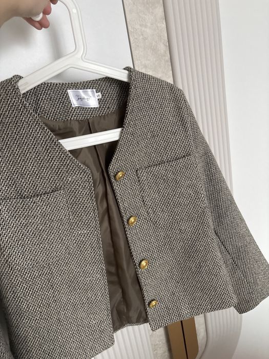 пиджак с пуговицами