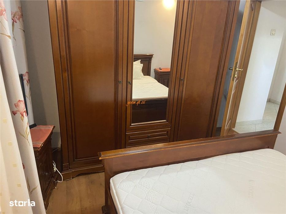 Apartament 4 camere Focsani , zona b- dul Independentei , suprafata ge