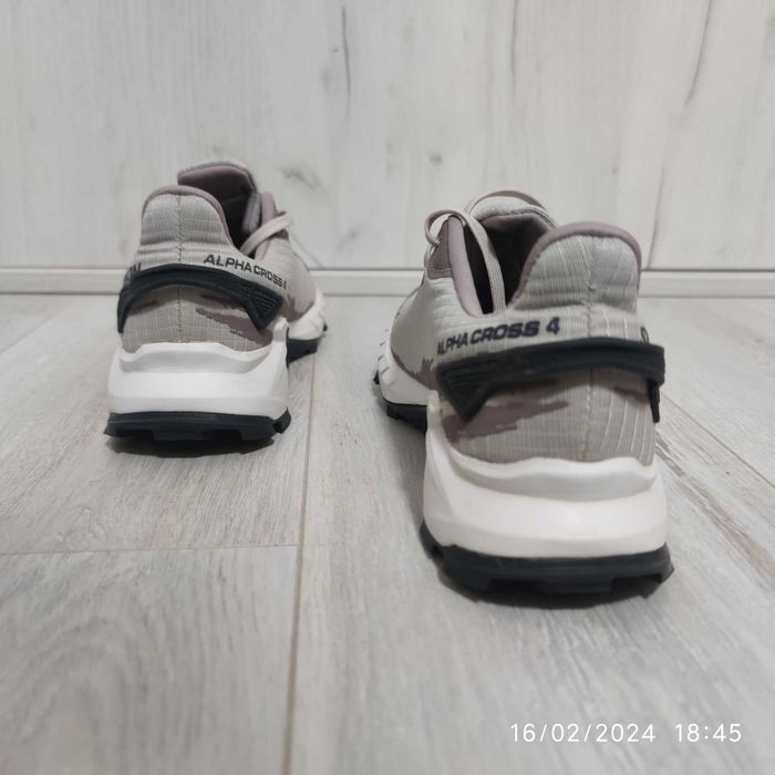 Salomon Alpha Cross 4