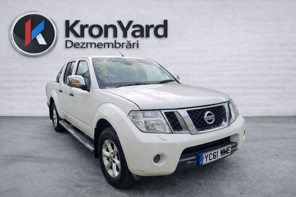 Bena Nissan Navara D40 Facelift 2010 - 2015 Super White 326 (1371)