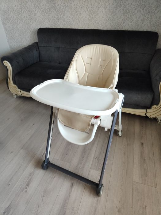 Детский стульчик для кормления