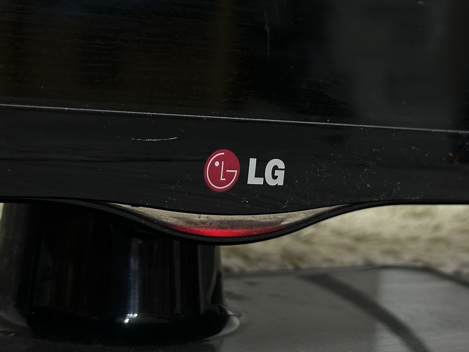 Телевизор - LG “32”