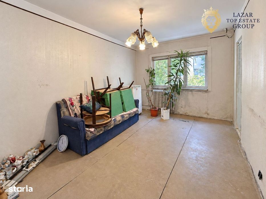 Apartament 2 camere zona 300 de vanzare — fotografia 1