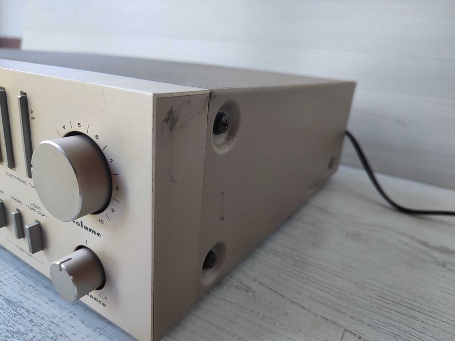 Винтидж стерео ресивър Marantz SR520 – Златна серия