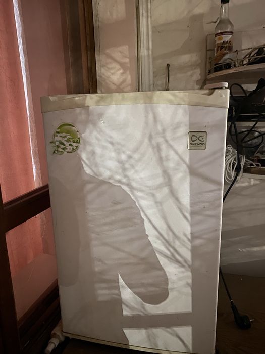 Холодильник daewoo