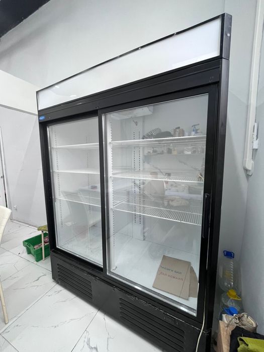 Ветринный холодильник продается