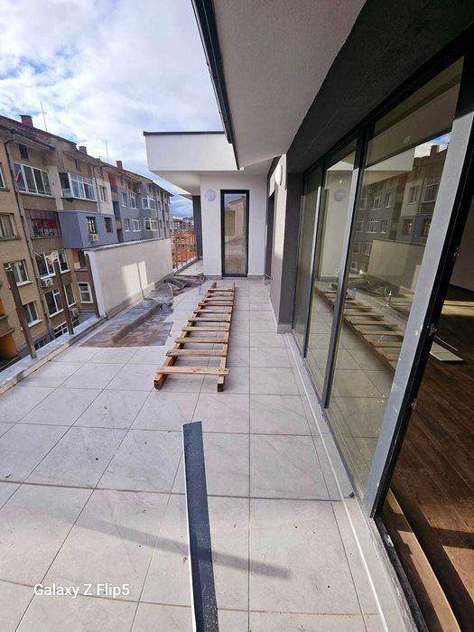 Продава се Четиристаен апартамент в Казанлък - 148 кв.м за 1292 €/кв.м - Снимка #3