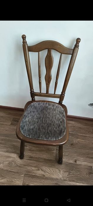 Продам стол и 8 стульев