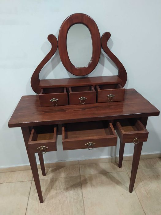 Тоалетка маса и огледало с шкафчета - 12 бр налични