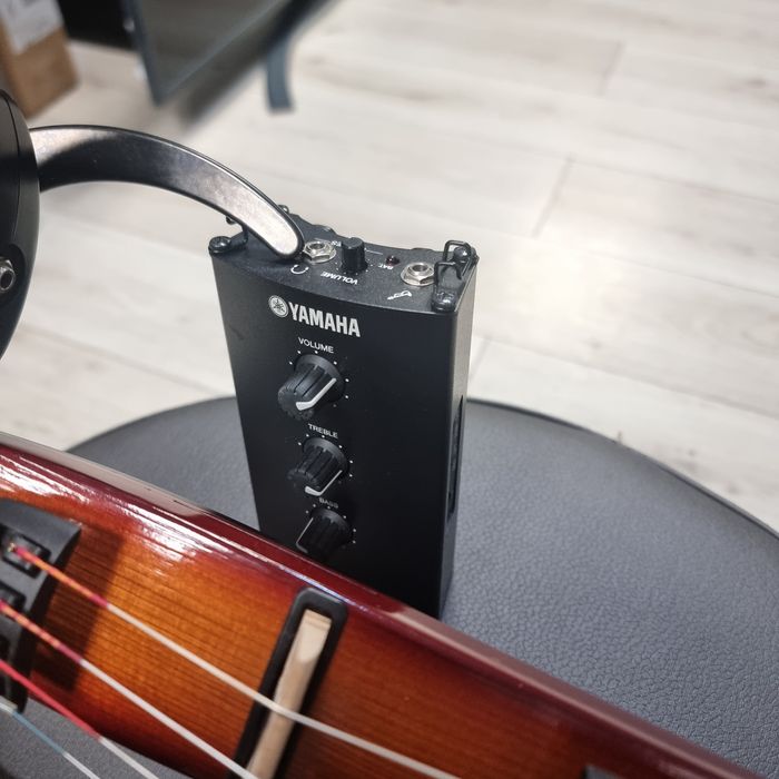 Amanet F28: Vioara electrica Yamaha SV 250
