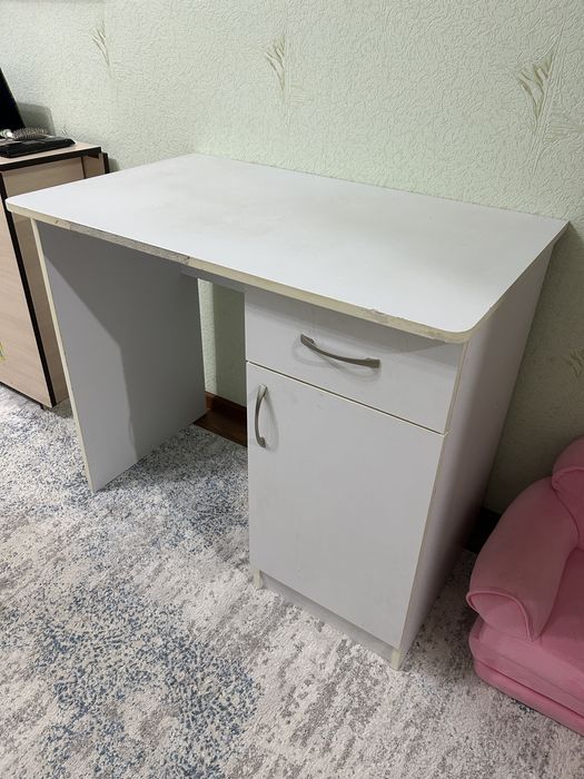 Компютерный столик б/у, сост.средний