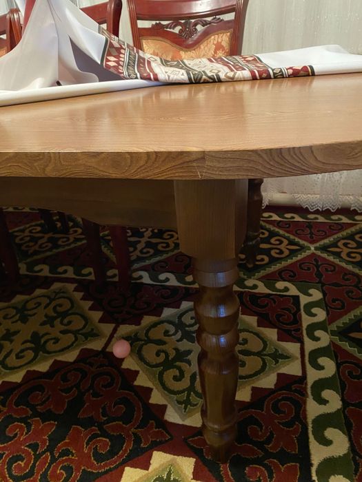 Стол со стульями б/у в хорошем состоянии