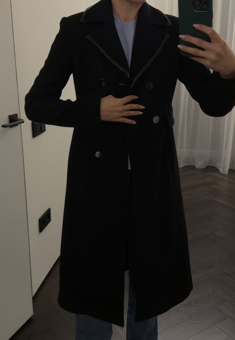 Продам пальто PINKO
