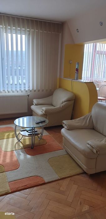 Apartament cu 4 camere, Bulevardul Libertății, Hunedoara — fotografia 1