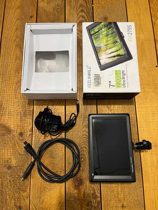 FEELWORLD FW279 – 7″ ултра ярък монитор, 2200 nits, 4K HDMI +2 батерии