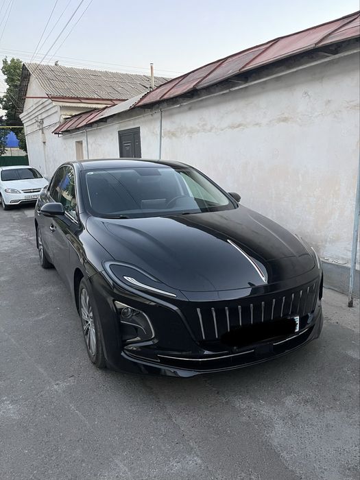 Hongqi eqm5 2024 yil