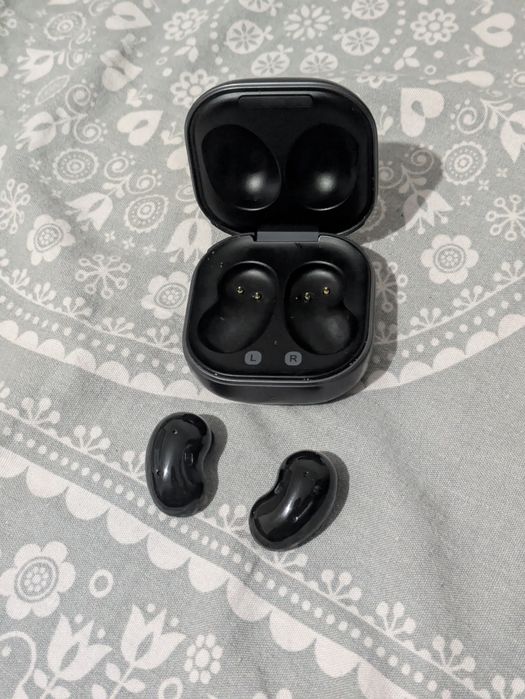 casti samsung galaxy buds live