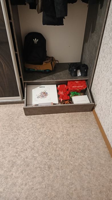 Продам шкаф купе