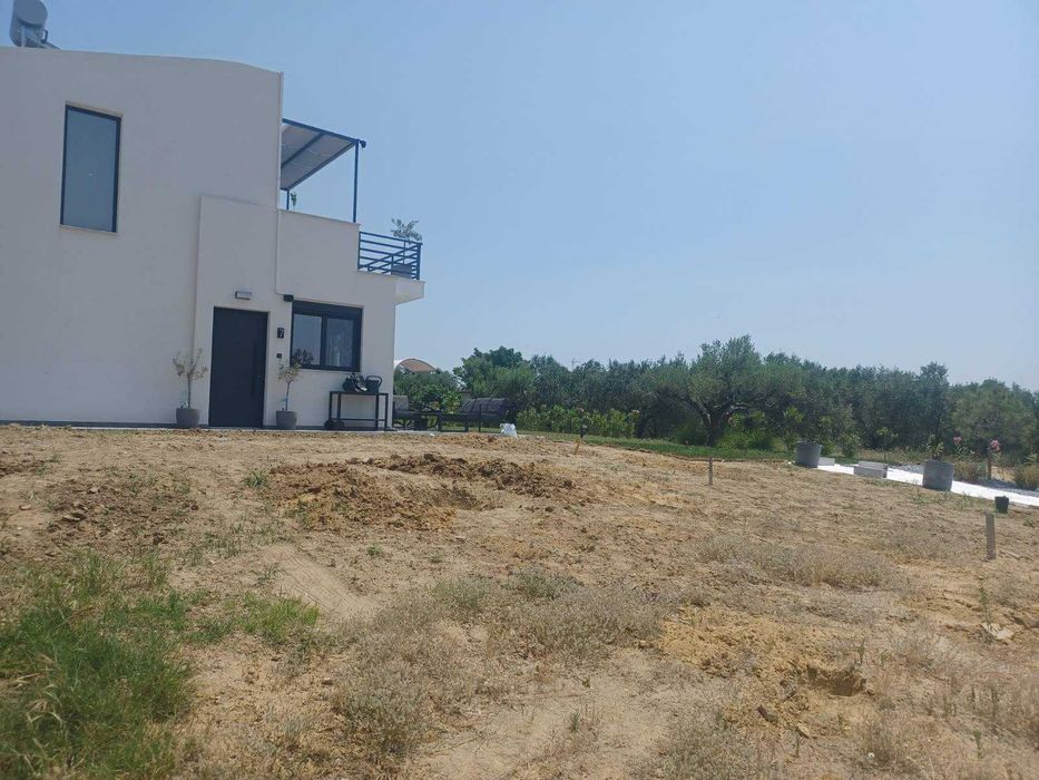 Продава нова лукс къща 72 м2 двор 557 м2 в Паралия Каряни, Гърция