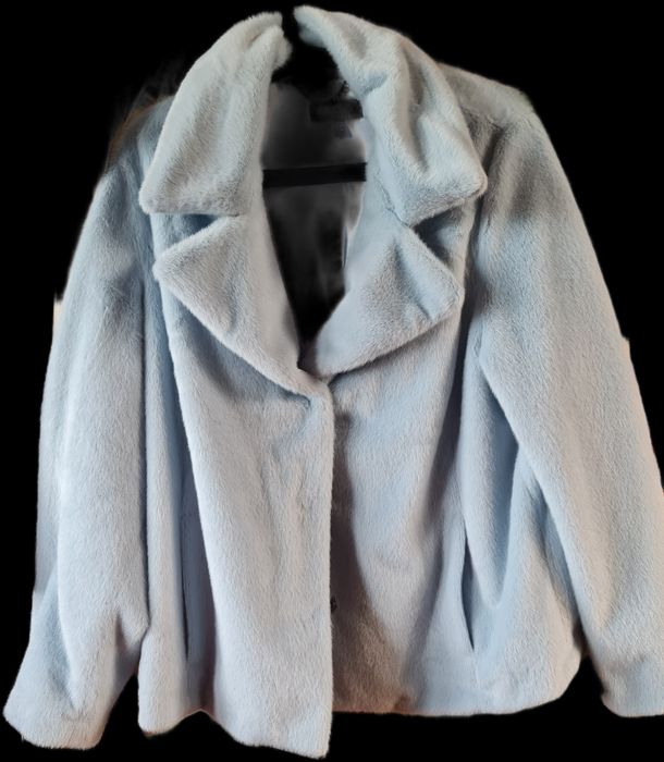 Дамско късо палто, от изкуствен косъм в небесно синьо
