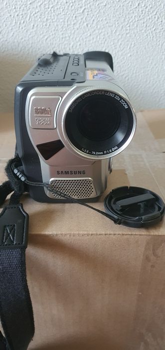 Vând cameră Hi 8, video digital  8 Samsung