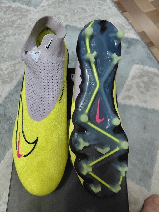 Бутсы новые Nike