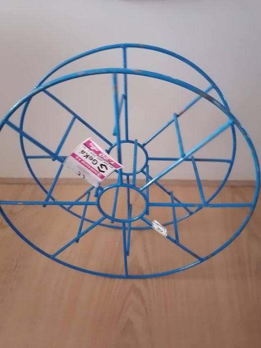 Чисто нова метална ролка за кабел или въже