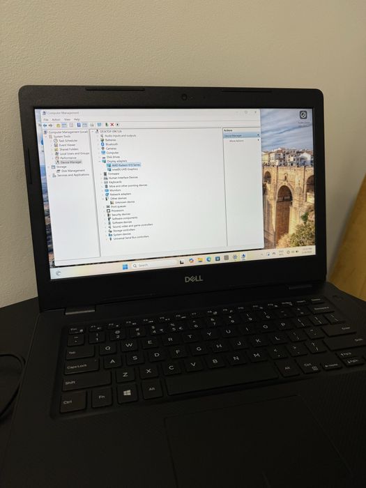 Laptop Dell Vostro 3490