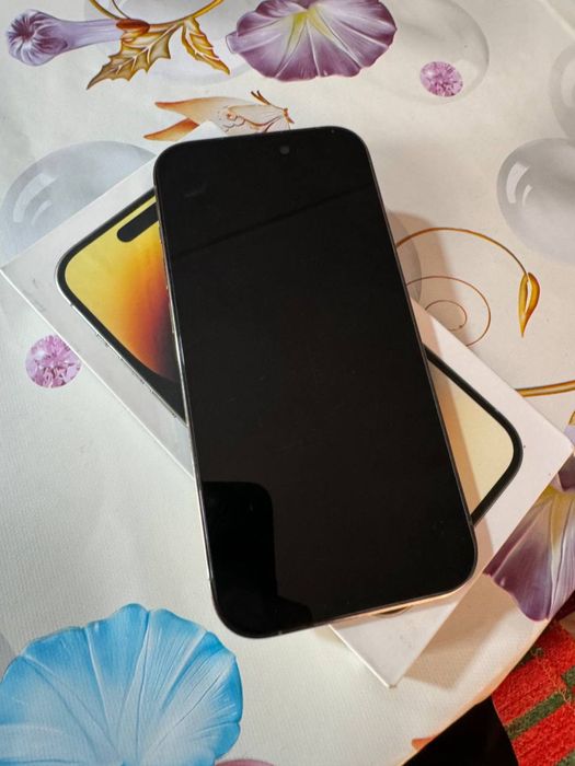 продам айфон 14 про