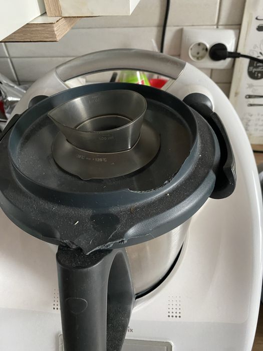 Thermomix 5 pentru piese sau poate fi reparat