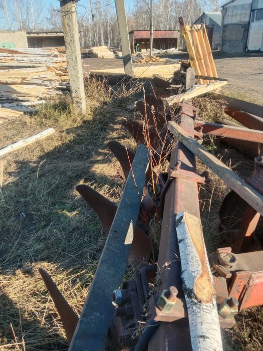 Плуг на к 700 мощный.