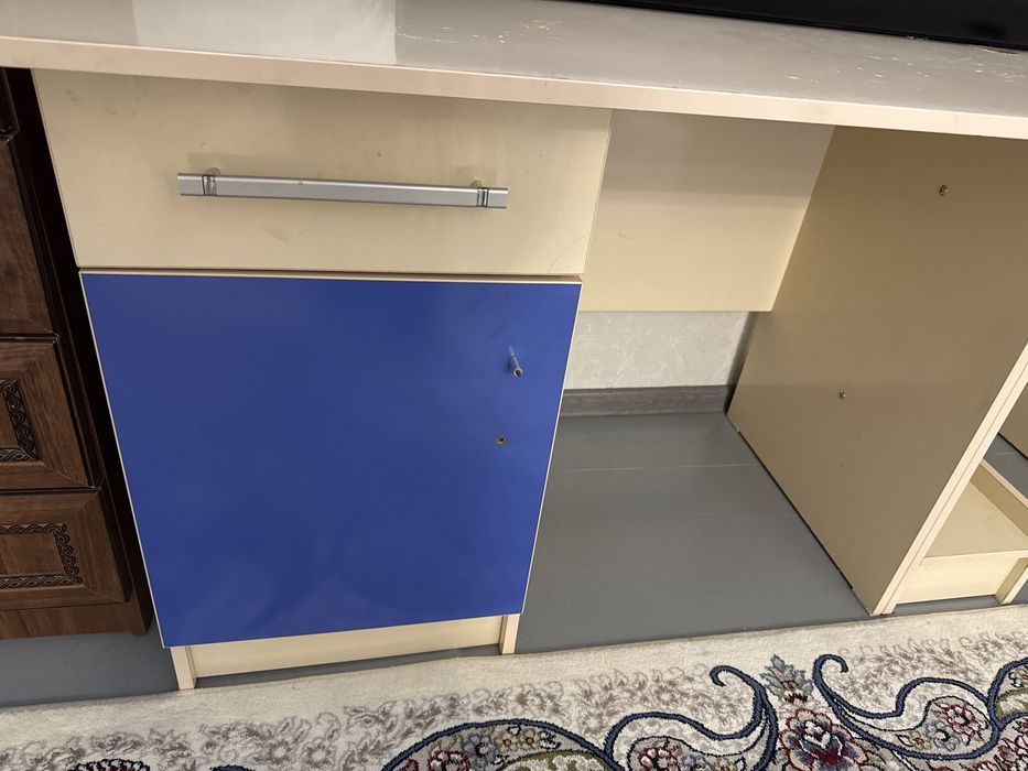 Продаю свой компьютерный стол