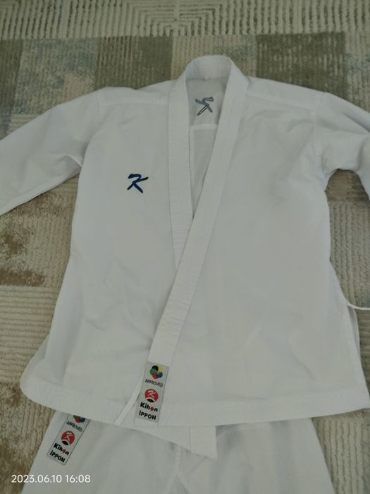 Каратэ формасы сатылады.