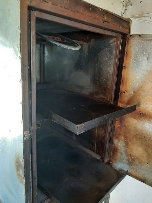 Продам   духовку